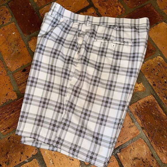 Savane Plaid Flat Front Shorts - Picture 3 of 9